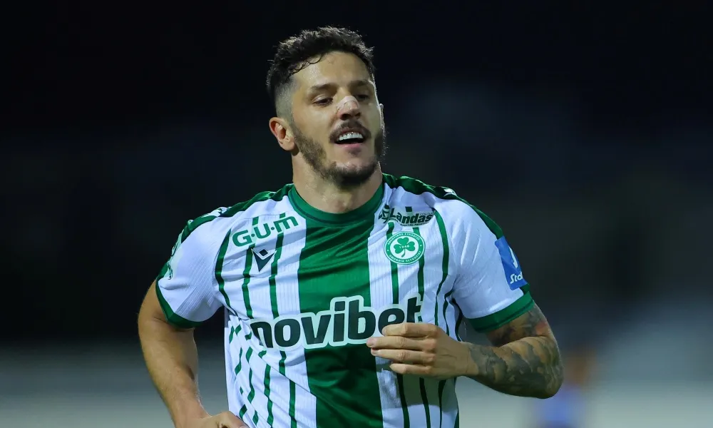 Κερδίζει φανέλα βασικού;