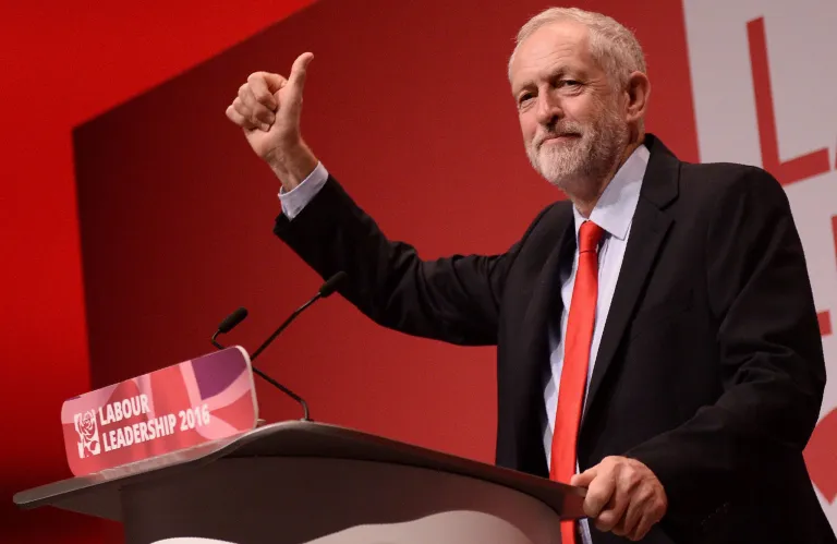 Τζ. Κόρμπιν για Ακρωτήρι: «Ενδιάμεσος σταθμός παράδοσης όπλων στο Ισραήλ» - Αναφορά για εμπλοκή της Κύπρου