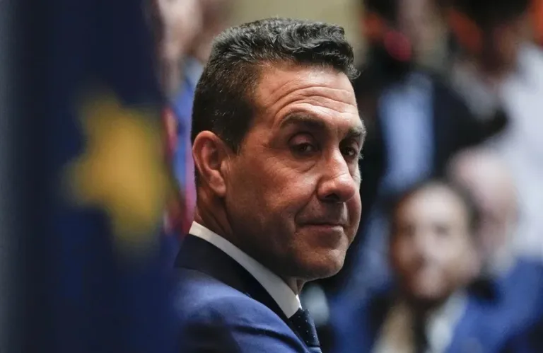 Ρήγμα στην ιταλική Ακροδεξιά: Ο υπαρχηγός του Σαλβίνι, θαυμαστής των Μουσολίνι και Πούτιν, ιδρύει νέο κόμμα