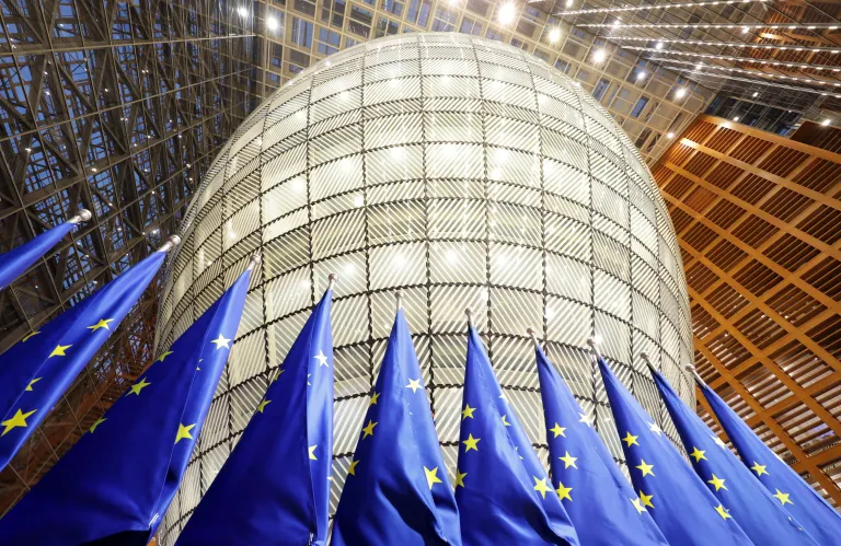 Συμφωνία στην ΕΕ για δάνειο €90 δις στην Ουκρανία, με κοινό ευρωπαϊκό δανεισμό