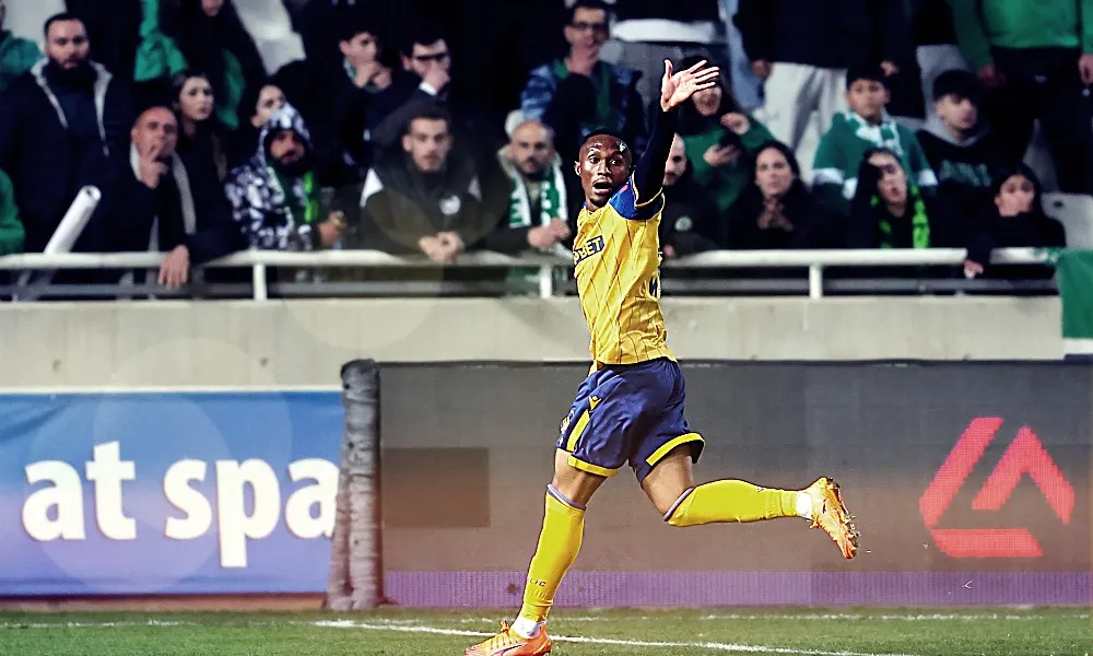 Ταπέλο Μασέκο: Το ξόρκι της κατάρας