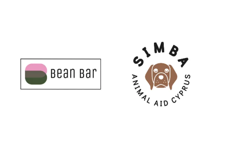 Το Bean Bar αγκαλιάζει τα αδέσποτα σκυλάκια του Simba Animal Aid