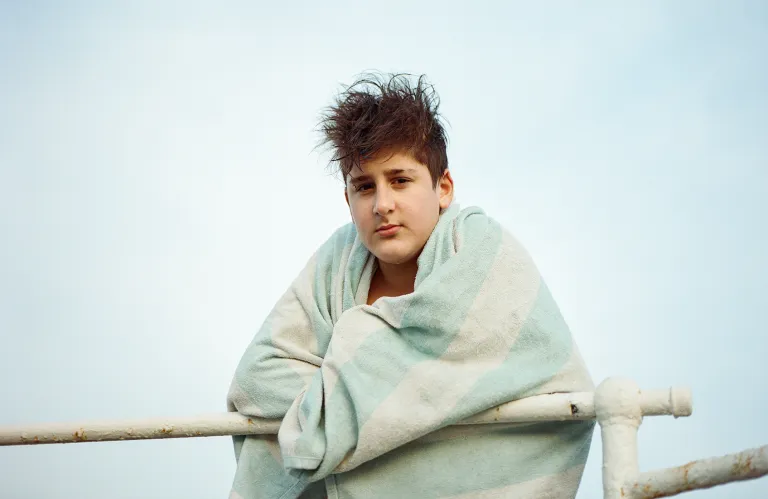 Apovathra / Power Beach: Δύο φωτογραφικές ενότητες για τη μετάβαση, το σώμα και τη δημόσια ακτογραμμή της Λεμεσού