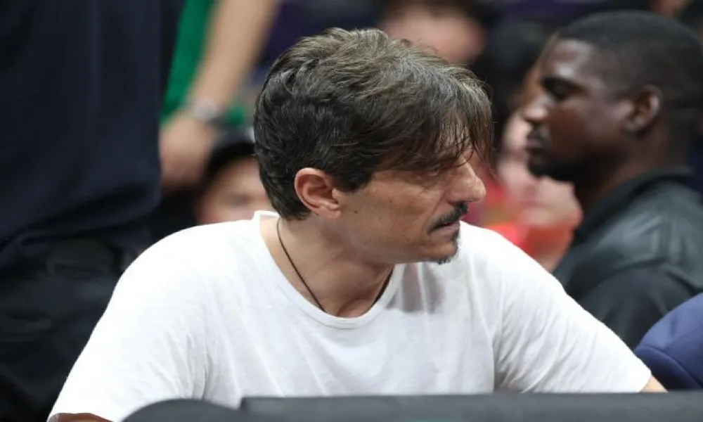 Γιαννακόπουλος: «Τι γκίνια είναι αυτή; 2/2 υπογραφές και...»