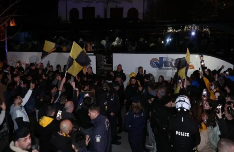 (ΦΩΤΟΣ/ΒΙΝΤΕΟ) Χαμός στις Σέρρες για την ΑΕΚ Αθηνών!