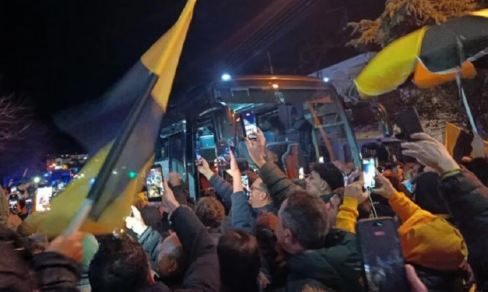 (ΦΩΤΟΣ/ΒΙΝΤΕΟ) Χαμός στις Σέρρες για την ΑΕΚ Αθηνών!