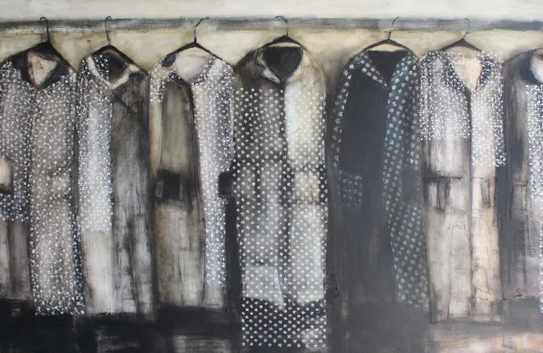 Μίριαμ Μακ Κόννον: Όταν τα οικιακά αντικείμενα αφηγούνται τον χρόνο και τη μνήμη