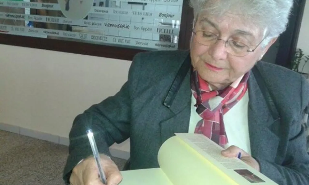 Από τη μαιευτική στην ποίηση - Η ζωή και η ποίηση της Ανδριανής Σουρή στον «Π»