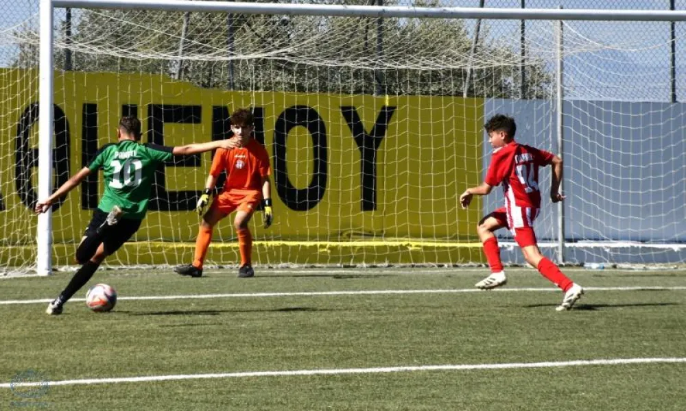 Νίκησε στο ντέρμπι και συνεχίζει αήττητη η Αναγέννηση Δερύνειας