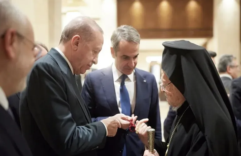 Το κομπολόι του Μητσοτάκη, το μενού και το απρόσμενα καλό κλίμα στην Άγκυρα - Η αποτίμηση της συνάντησης με τον Ερντογάν