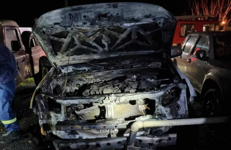 Στο στόχαστρο η Υπηρεσία Θήρας: Νυχτοβάτες έκαψαν υπηρεσιακά οχήματα - Καταγγελίες για κενά ασφαλείας, «ξέφραγο αμπέλι»  (φώτος)