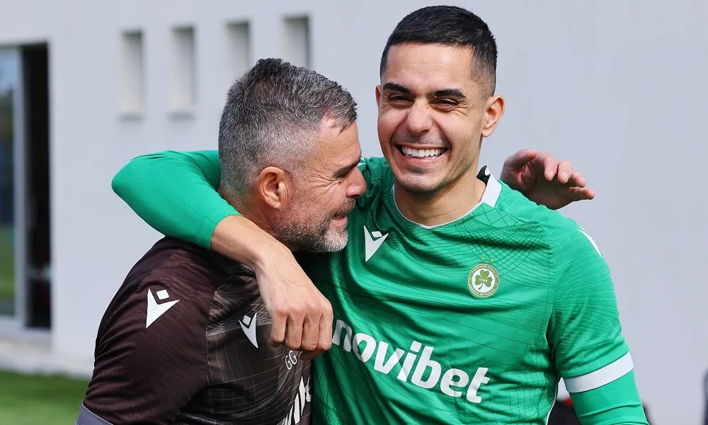 Το χαμόγελο του... ιπτάμενου Μασούρα