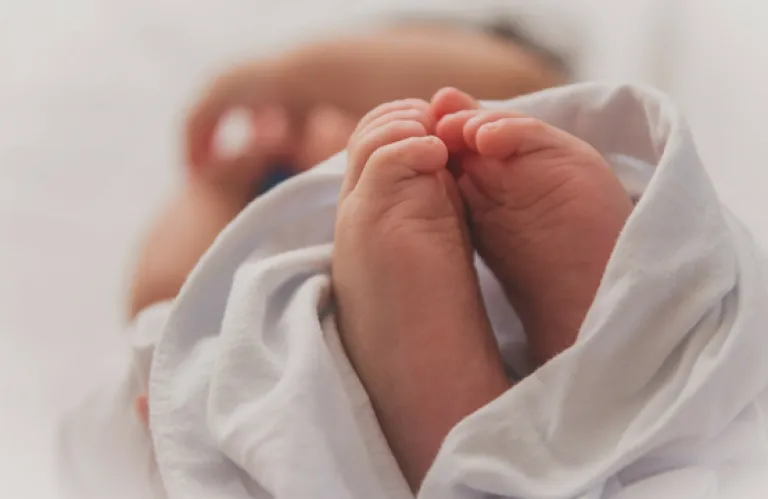 Γαλλία: Δύο βρέφη βρέθηκαν νεκρά μέσα σε καταψύκτη - Συνελήφθη 50χρονη μητέρα