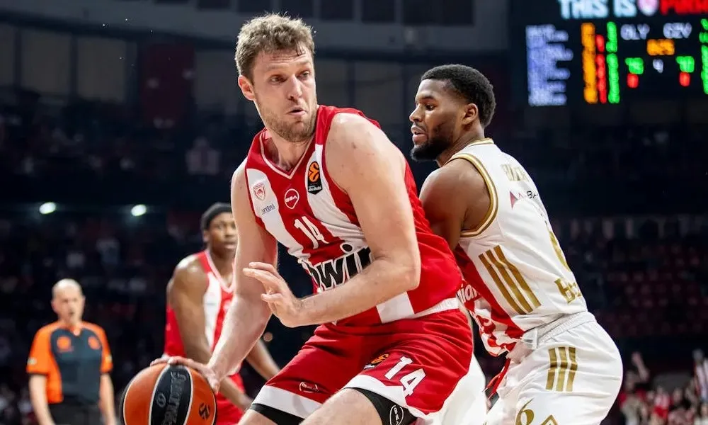 Ζορίστηκε ο Ολυμπιακός αλλά νίκησε τον Ερυθρό Αστέρα και πανηγύρισε τη 18η