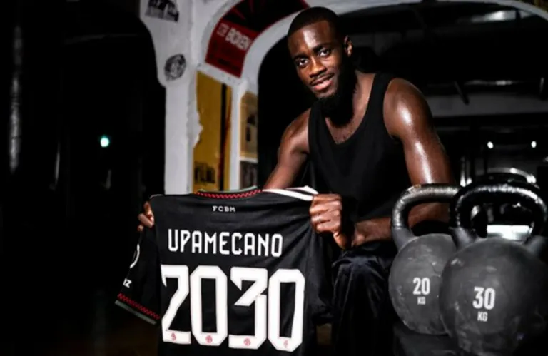 Μένει Μπάγερν μέχρι το 2030 ο Ουπαμεκανό