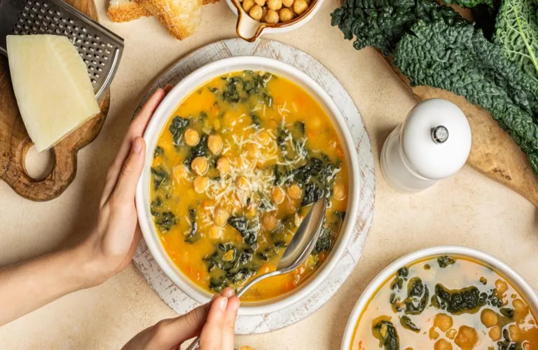 Συνταγή για λεμονάτη ρεβιθάδα με σπανάκι και κεφαλοτύρι - Νόστιμη και θρεπτική