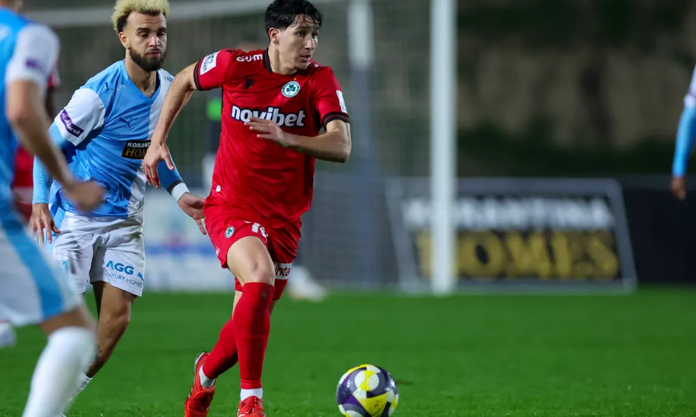 Όταν είσαι πιτσιρικάς στην Ομόνοια... κάθε πάσα μετράει