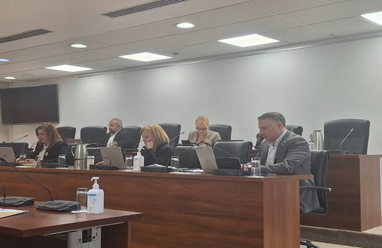 Αλλαγή σκυτάλης στην Επιτροπή Ανθρωπίνων Δικαιωμάτων - Τελευταία συνεδρία υπό την προεδρία της Χαραλαμπίδου