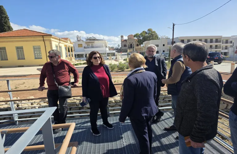 Επίσκεψη της Υφυπουργού Πολιτισμού στον αρχαιολογικό χώρο της Χρυσοπολίτισσας στην Κάτω Πάφο