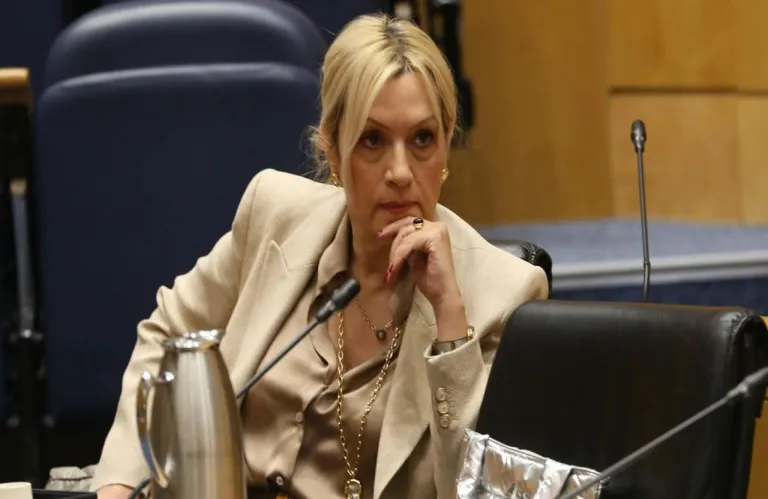 Επίσημη ενημέρωση στη Βουλή: Εκτός ΑΚΕΛ η Χαραλαμπίδου