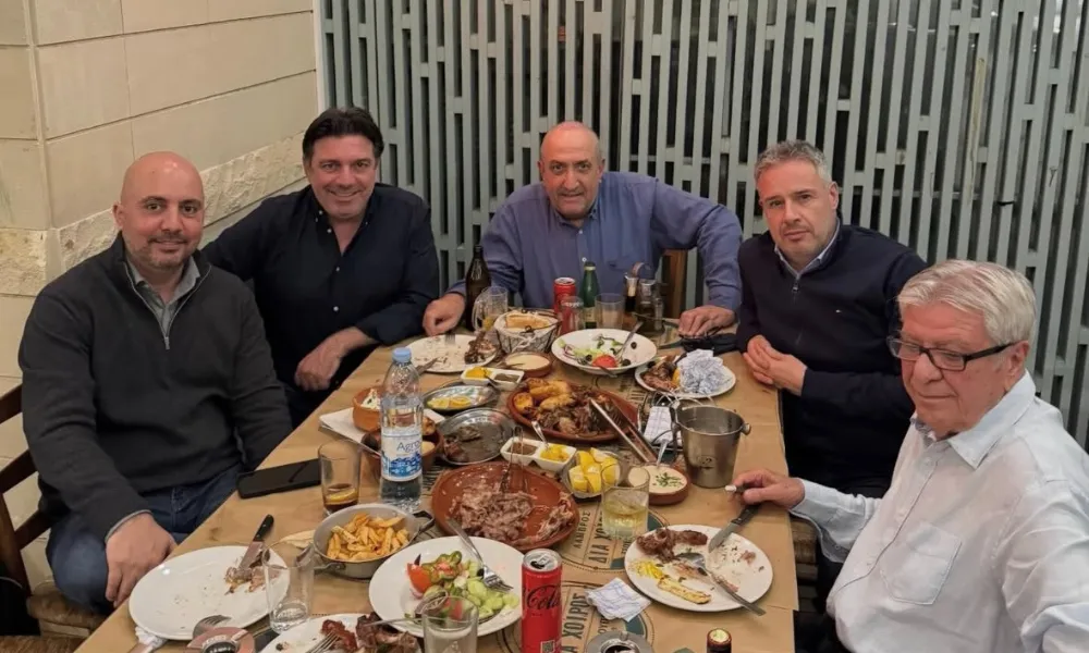 Συγκέντρωση ισχυρών παραγόντων του ΑΠΟΕΛ!