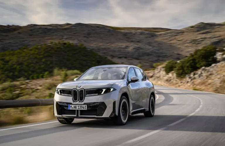 H BMW iX3 είναι το «Αυτοκίνητο της Χρονιάς» από το Top Gear