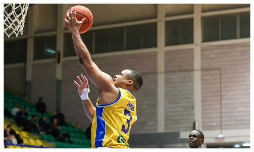 Ο ΑΠΟΕΛ πέρασε στην τετράδα με διπλό στο Παραλίμνι