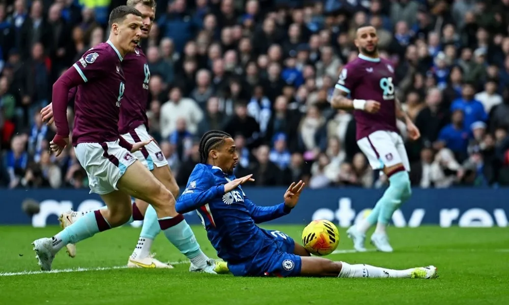 «Κόκκινο» στην Τσέλσι στο 93' η Μπέρνλι -  Νίκη για την Μπράιτον στο απόγευμα... ιστορίας για τον Μίλνερ!