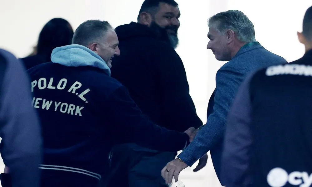 Έδωσαν τα χέρια Παπασταύρου - Φωτίου