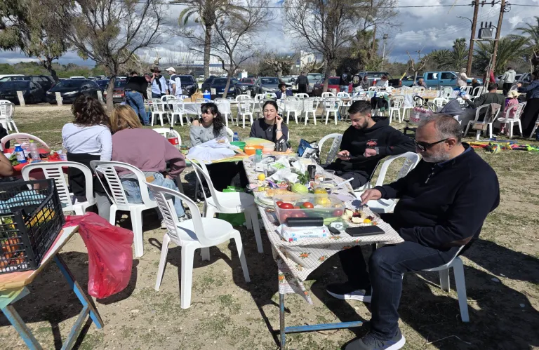 Τα παραδοσιακά έθιμα της Καθαράς Δευτέρας στην Πάφο: Μια γιορτή παράδοσης και συλλογικότητας