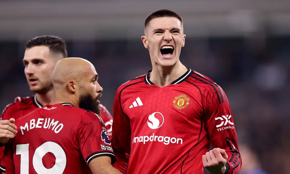 O Σέσκο μπήκε και... καθάρισε για τη Γιουνάιτεντ που φιγουράρει μόνη στην 4η θέση