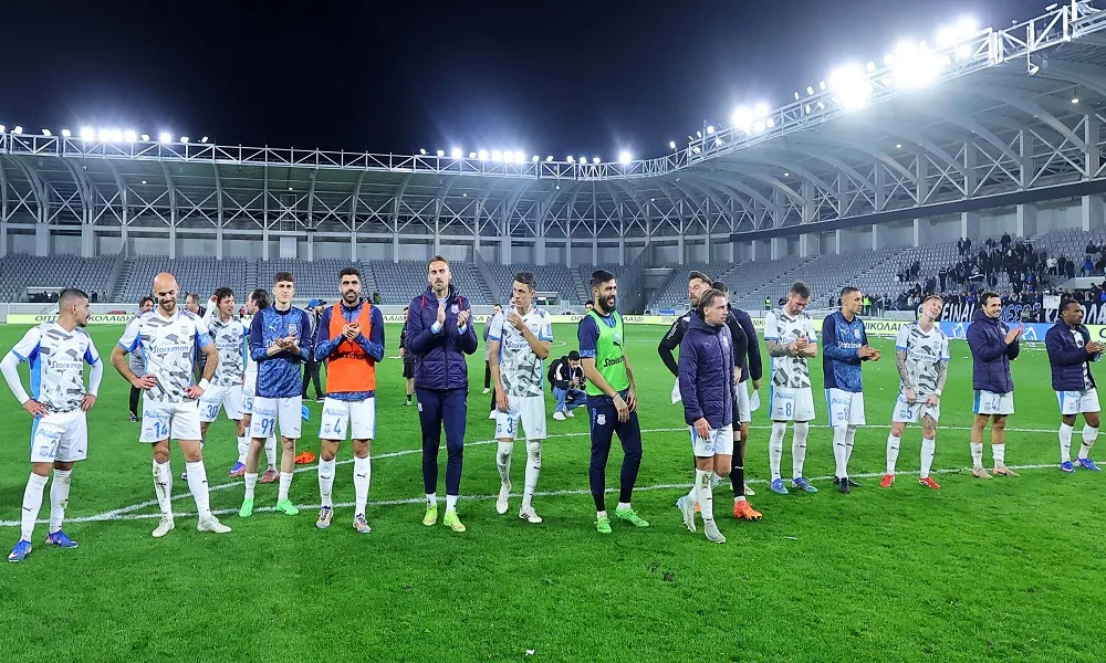 Απάντησε με… Απόλλωνα ο Πετεβίνος