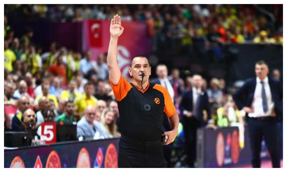 Οι διαιτητές του Ζαλγκίρις - Ολυμπιακός