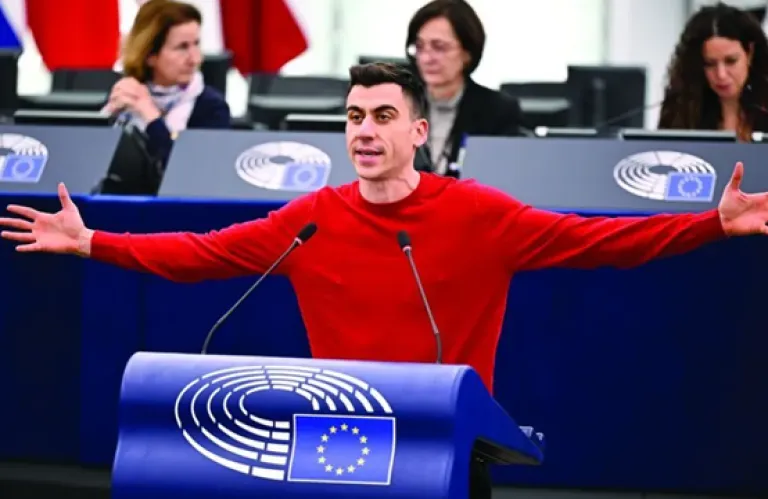 Η Παραολυμπιακή Επιτροπή καλεί τον Φειδία Παναγιώτου να αποσύρει το λογότυπο της από βίντεο