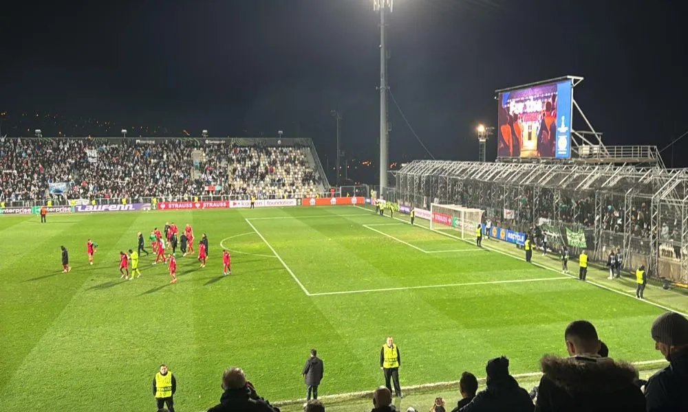 Τους χειροκρότησαν και ζήτησαν πρωτάθλημα!