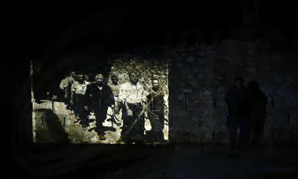 «Με τις φωτογραφίες της Καισαριανής επουλώνεται το μετεμφυλιακό τραύμα»