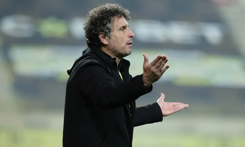 Με έκπληξη η ενδεκάδα του Ιδιάκεθ