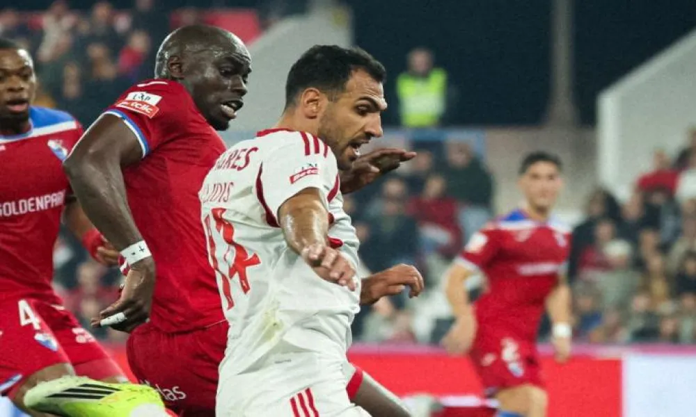 Αποθέωσε Παυλίδη ο Μουρίνιο: «Κάνει φανταστική δουλειά στο να ανοίγει το παιχνίδι»