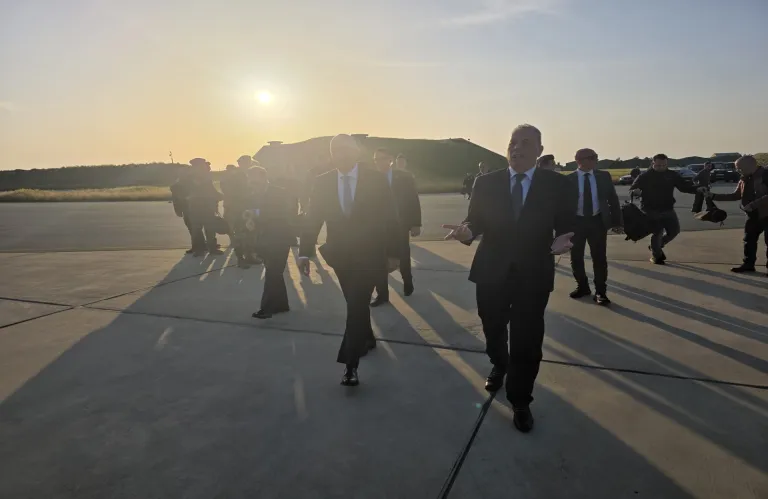 Πάλμας: «Ως κόρη οφθαλμού διαφυλάσσεται η σχέση με την Ελλάδα» - Στην Πάφο με τον Νίκο Δένδια για τα ελληνικά F-16 (φώτος)