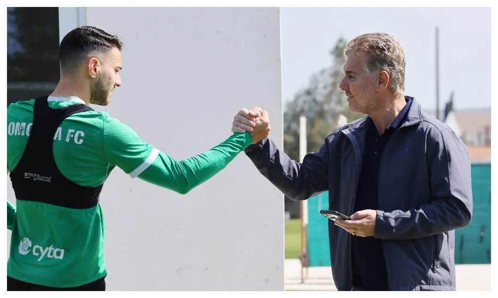 Προπόνηση υπό το βλέμμα του Παπασταύρου (ΦΩΤΟ)