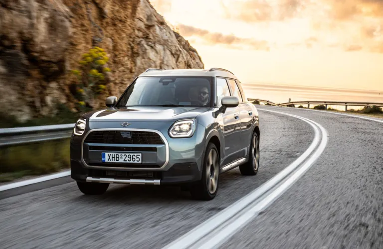 Ειδική τιμή για το MINI Countryman με ένα πλούσιο πακέτο εξοπλισμού