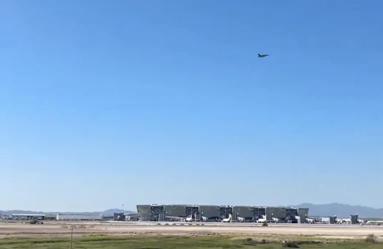 Η στιγμή που φτάνουν τα τουρκικά F-16 στα κατεχόμενα (βίντεο)