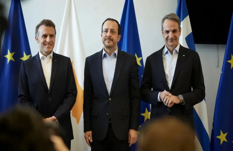 Live: Christodoulides, Mitsotakis and Macron Trilateral in Paphos - "Iran Did Not Attack Cyprus"