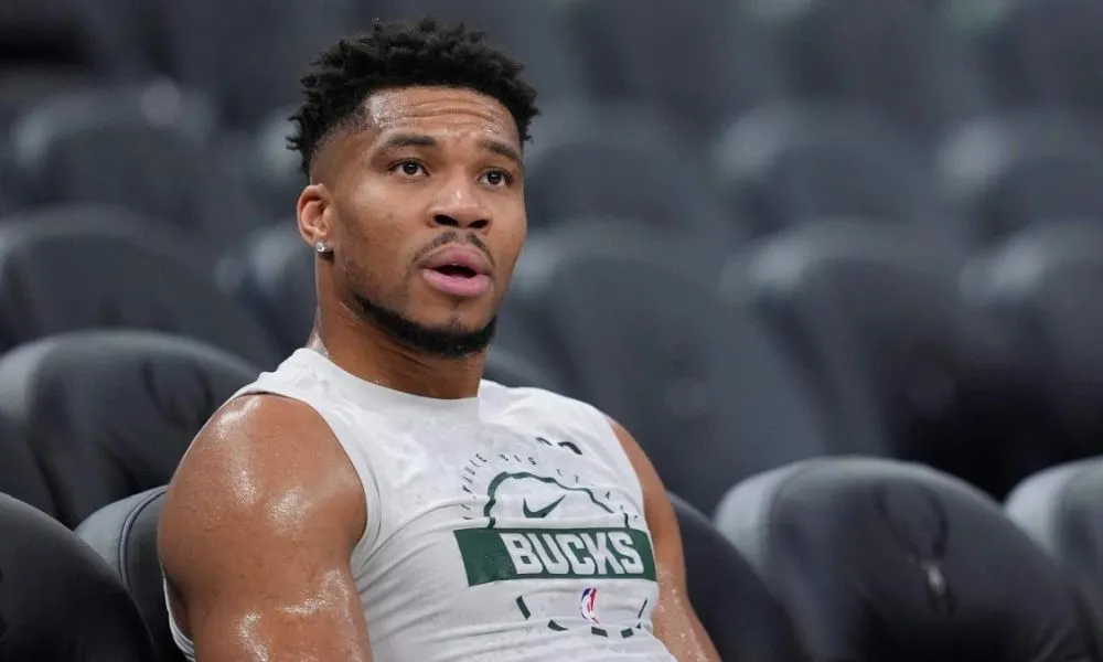 Αντετοκούνμπο: Ποιες οι πιθανότητες να παραμείνει στους Μπακς σύμφωνα με τον Πόρτις