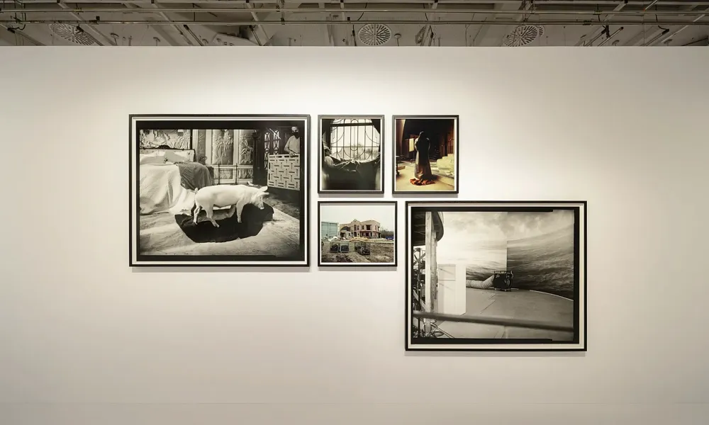 Το φωτογραφικό σύμπαν του Γιώργου Λάνθιμου αποκαλύπτεται για πρώτη φορά στην Ελλάδα