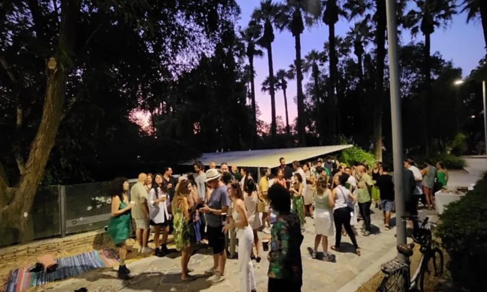 Post thumbnail or placeholder