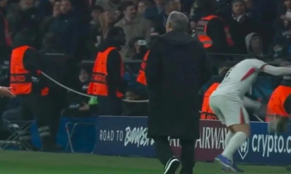 Πέδρο Νέτο: Ζήτησε συγγνώμη μετά το επεισόδιο με ball boy στον αγώνα με την Παρί