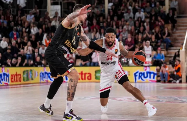 Αγνώριστος ο Ολυμπιακός και ήττα από την Μονακό των πολλών προβλημάτων