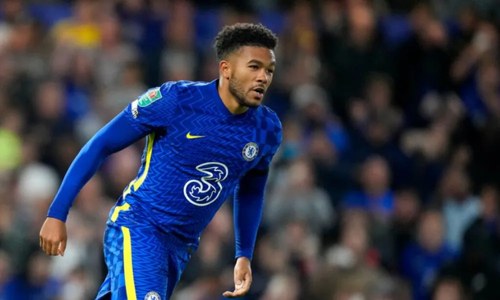 Έτοιμος να ανανεώσει μέχρι το 2032 είναι ο Ρις Τζέιμς