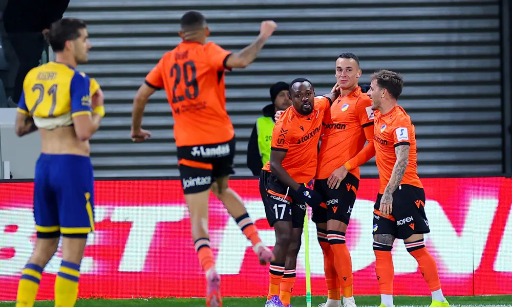 Μόνο αν τριτώσει το... καλό ο ΑΠΟΕΛ, θα μπορεί να ελπίζει